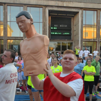 Guinness rekord újatöltve -Alexandra Treit Busai és mások képei