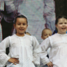 Móricz iskolások szereplése a Főtér avatásán