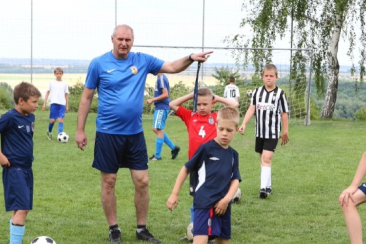 Nyáron is foci a labda szerelmeseinek