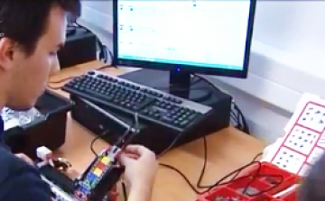 Robotokat építettek a Főiskolán - DSTV videóval