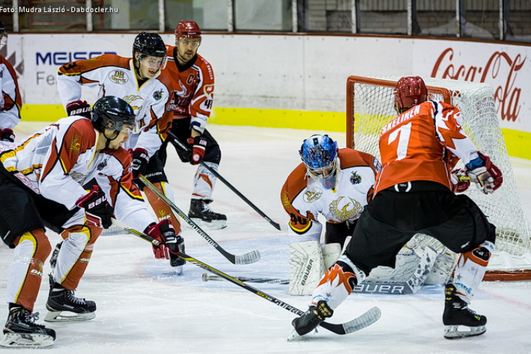 Vereség az éllovas ellen