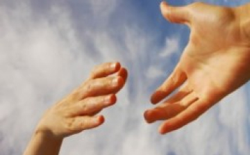 Egy hónapra elegendő élelmiszer és tisztálkodási csomagot igényelhetnek a hátrányos helyzetűek 