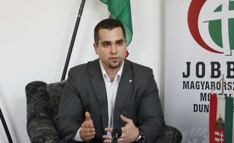 Kiállnak a nyugdíjasok mellett