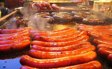 Pentelei kolbászfesztivál kóstolóval