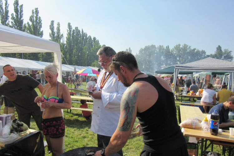 Parázs-varázs 2016