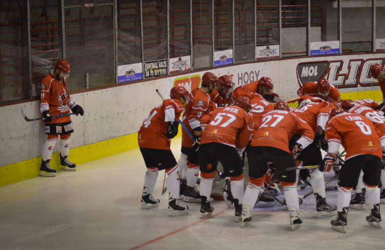 Jótékony győzelem a Titánok ellen