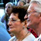 Szurkolói találkozó a Dunaújvárosi Kohász Kézilabda Akadémiával, utcabál a Neoton Famíliával.