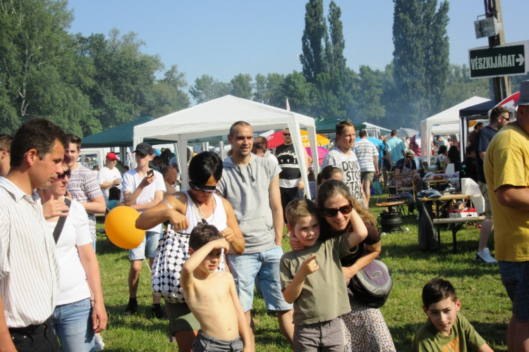 Parázs-varázs 2016