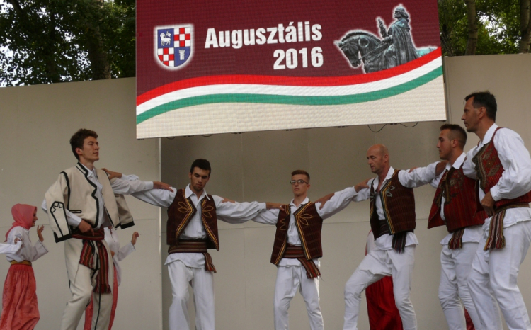 Ünnepeltünk...-képekkel