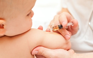 Újabb védőoltást tesznek kötelezővé - DSTV videóval 