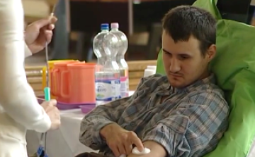 Véradás, filmnézés, életmentés - DSTV videóval