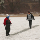 Korcsolyázás a szabadstrandnál