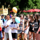 Nyolcadikos diákok bolondballagása