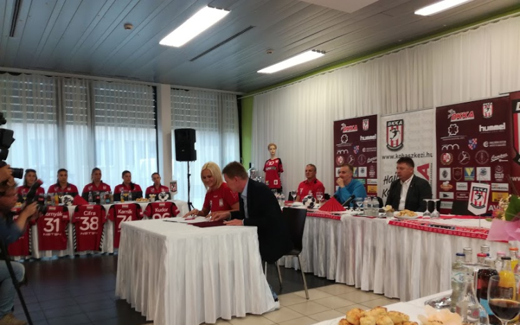 Kohászosok  szövetsége a Fekete gólyákkal