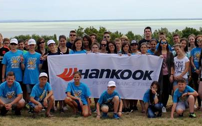Újabb száz gyerek az angol táborban – a Hankook támogatásával