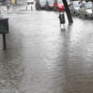 Esett, sőt zuhogott