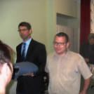 Együtt 2014 kampány-körút  a bejáratnál Gombossal