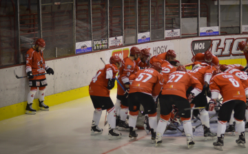 Jótékony győzelem a Titánok ellen