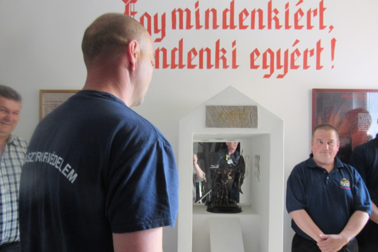 Főhajtás szent Flórián előtt