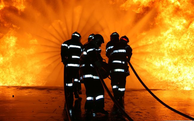 Pincetűz gázpalackokkal Rácalmáson