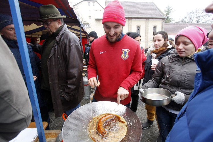 Pentelei Disznótor és Kolbászfesztivál 2013