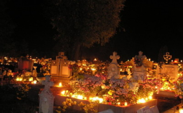 Mindenszentek idején is fontos az óvatosság