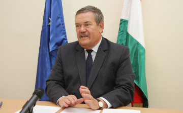 Maradnak a dolgozók a (volt) Triumphban