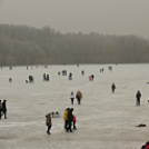 Korcsolyázás a szabadstrandnál