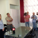 Együtt 2014 kampány-körút  a bejáratnál Gombossal