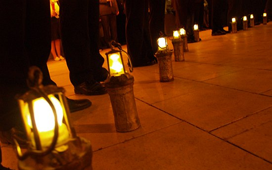 Útjára indul a fáklyás menet - a szalamander