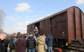 Vagonban jött emlékezet