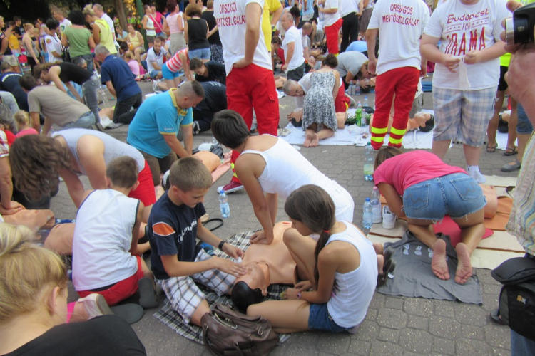 Guinness rekord újatöltve -Alexandra Treit Busai és mások képei