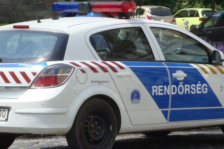 Negyedmilliárdos áfacsalással gyanúsított bűnszervezet tagjait tartóztatták le