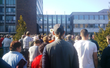 Ha él a gyár, él a város