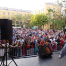 Májusi mulatság a Dózsa téren