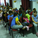 A rendíthetetlen sündisznócska, a Szeleburdi Meseszínház előadásában