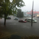 Esett, sőt zuhogott