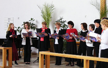 Zenével a Szent Pantaleon Kórház Gyermekosztályáért