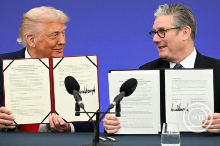 Brit miniszterelnök: London és Washington együttműködik a globális konfliktusok megoldásában