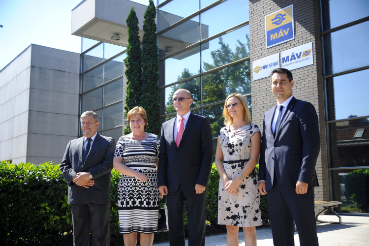 Beválik az egyetemmé válás