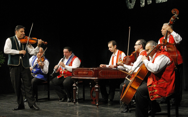 Rajkó elegáns profizmus - DSTV videóval