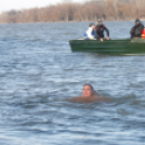 Schirilla jött és úszottKikötő