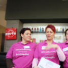 Séta a mellrák ellen nőnapon