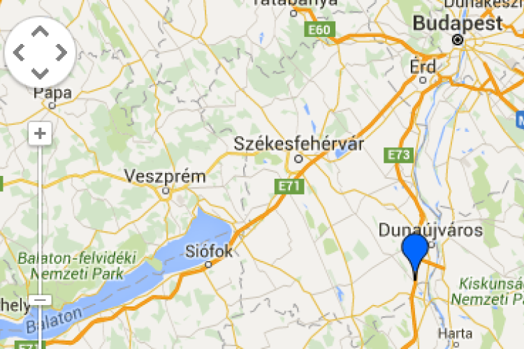 Kamion keresztben az M6-on