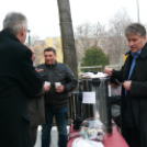 Adományért cserébe forralt bor