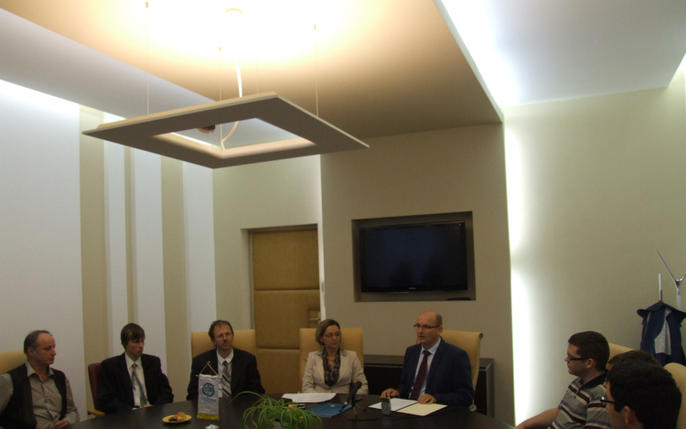 Ifjú titánok – tehetséggondozás a Dunaújvárosi Főiskolán