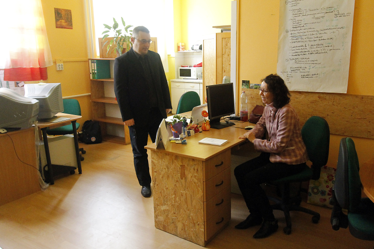 Szent Angéla Szolgáltató Központ