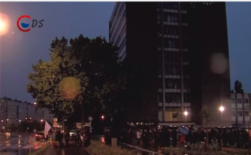 Fáklyákkal búcsúztak