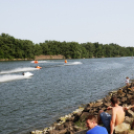 Motorcsónak két napon keresztül