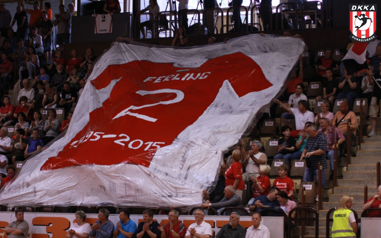 Egy nagyon-nagyon elégedett ember